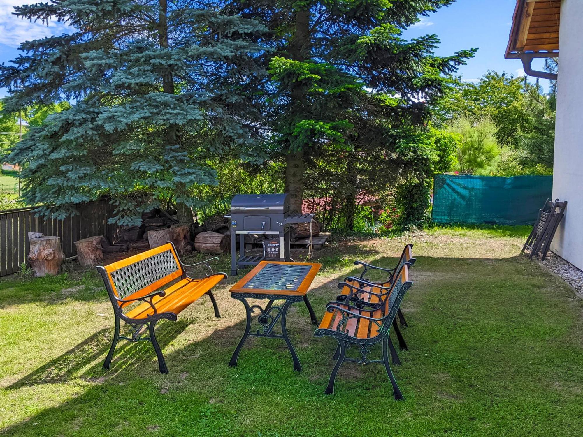 Guest House Kristi Тухомержице Экстерьер фото