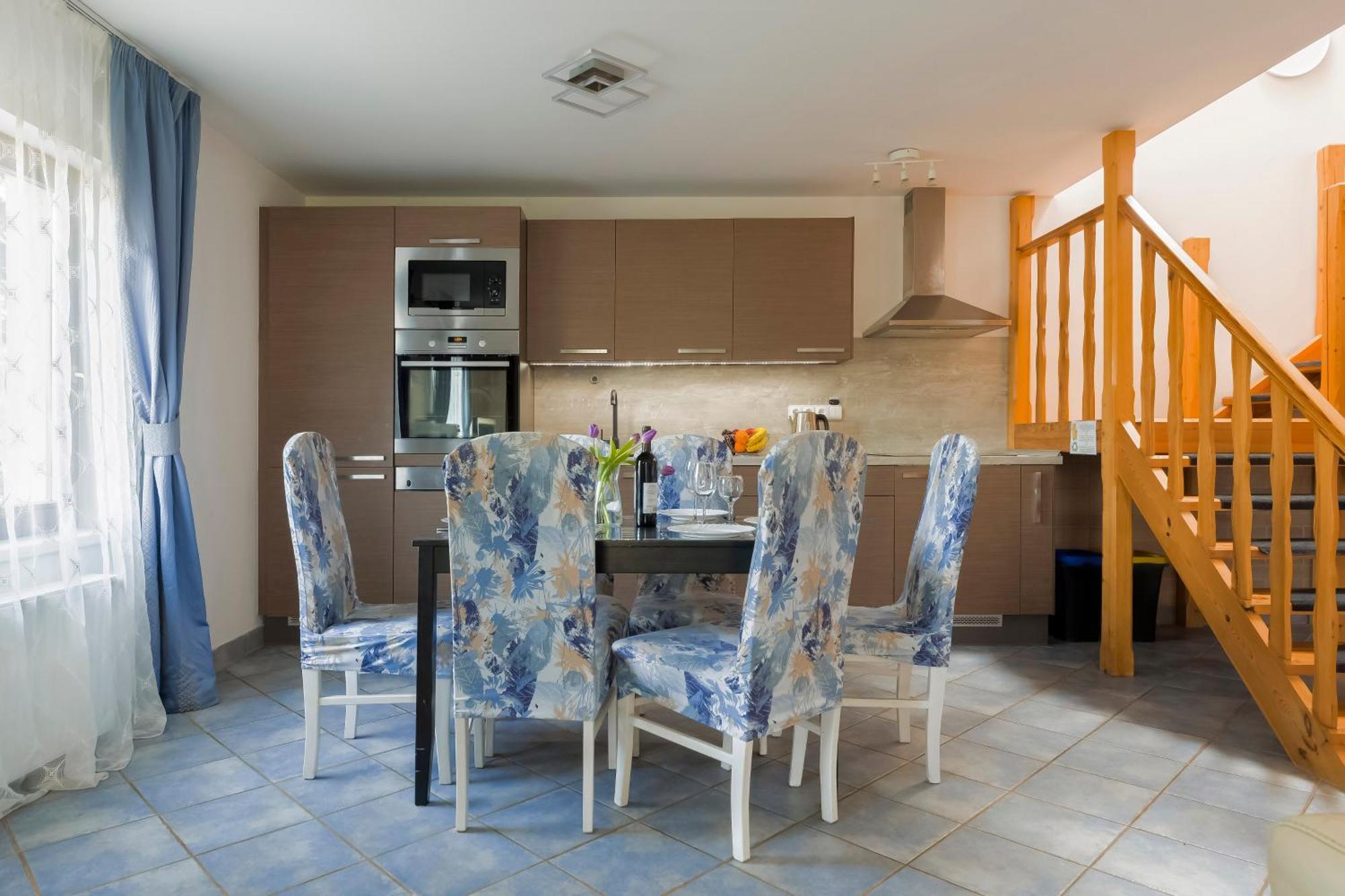 Guest House Kristi Тухомержице Экстерьер фото